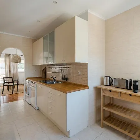 Casa Boma - Lighting With Private Balcony - Campolide I Lissabon
