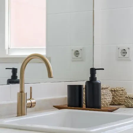 Apartment Casa Boma - Lighting With Private Balcony - Campolide I Lissabon