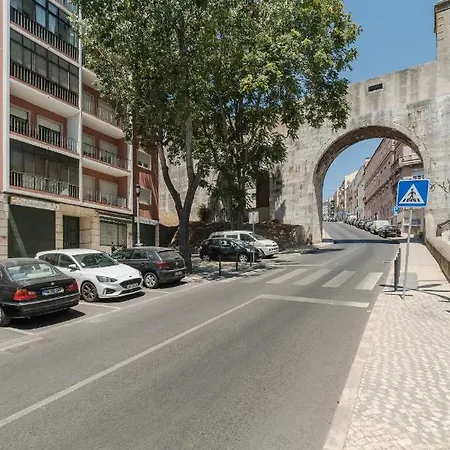 Apartment Casa Boma - Lighting With Private Balcony - Campolide I *