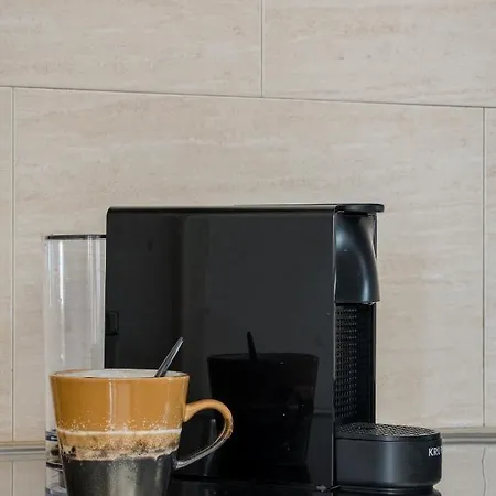 Casa Boma - Lighting With Private Balcony - Campolide I * Lissabon