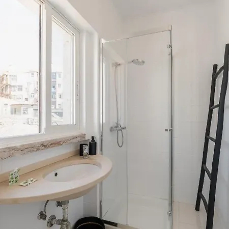 شقة Casa Boma - Lighting With Private Balcony - Campolide I